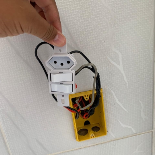 servicos-eletricos-90909be9a7e8c1c9a09ef48261384d1b-1746619609