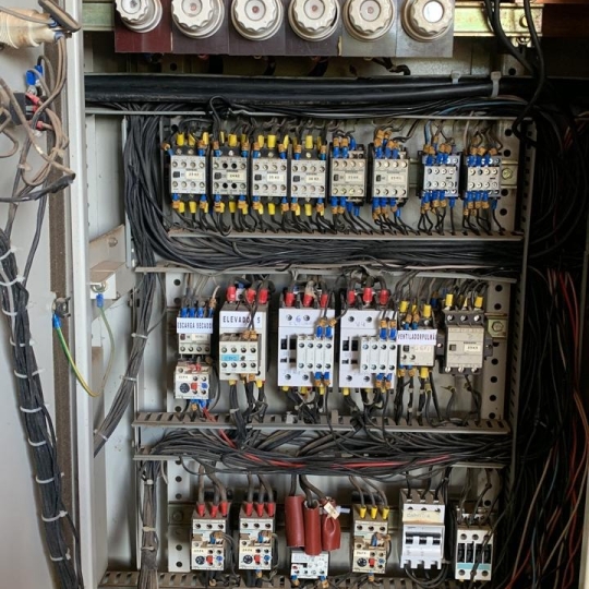 servicos-eletricos-4b6d1b35a0552d8a10d69934da6df68b-1746619609