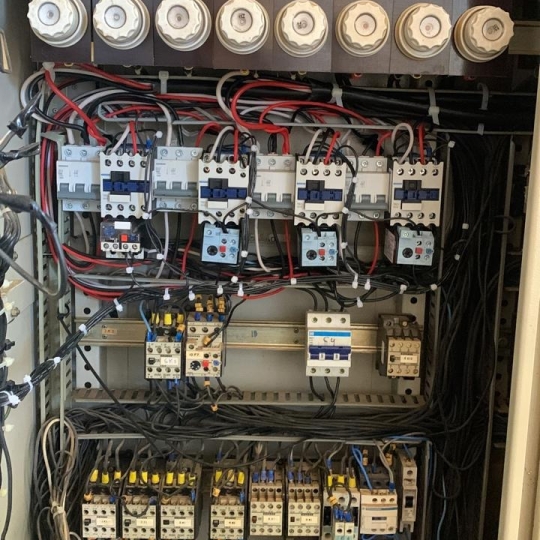 servicos-eletricos-438bd2a8bd7ac09382daa51b679ff3d0-1746619609