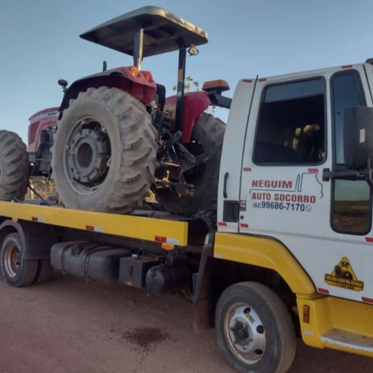 servico-de-guincho-24-hs-ab2de4a4fd6a81756b093011f63082f4-1761655849