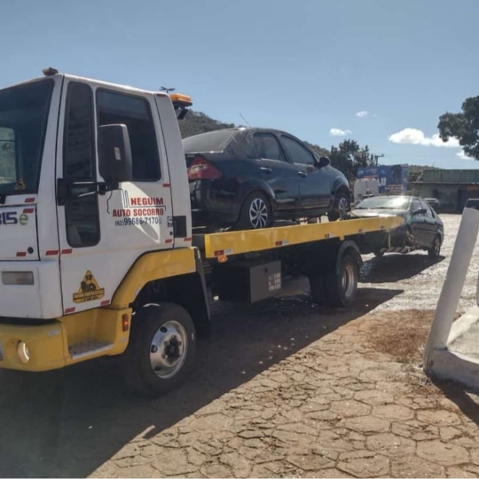 servico-de-guincho-24-hs-eca4cb5bfb1f6994e34e1f72b5c69942-1761655849