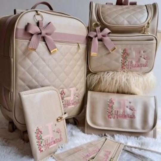 mimos-de-luxo-bolsas-personalizadas-5a53e1188b2e5068dc175c36c156f0a2-1742916114