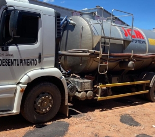 limpa-fossa-11420b8303de0486946d56ca9c95a01e-1744142154