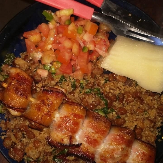 alguns-de-nossos-pratos-e453621643d1b555c4c64f35946e2ef6-1740747854